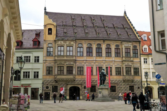 Maximilianmuseum